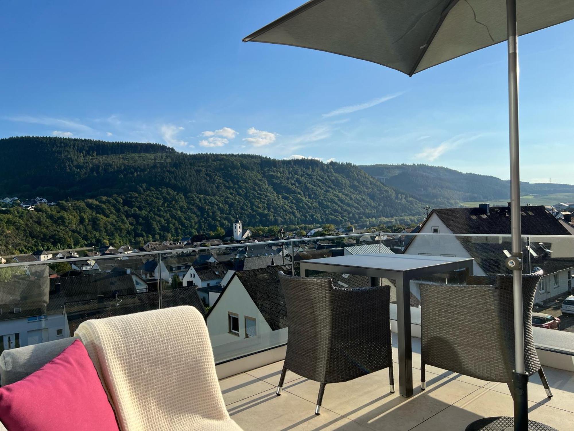 Weingut-Aparthotel Olinger Mehring (Rhineland-Palatinate) Quarto foto